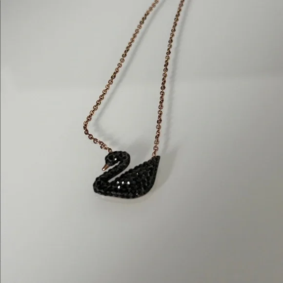 ✨ Swarovski Classic Swan Bundle of 2 – Black & Gold ✨ - Picture 3 of 4